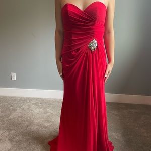 Red ALYCE gown size 6. Worn once, never altered.